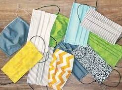 100 Pieces Kids Multicolor Disposable Face Masks