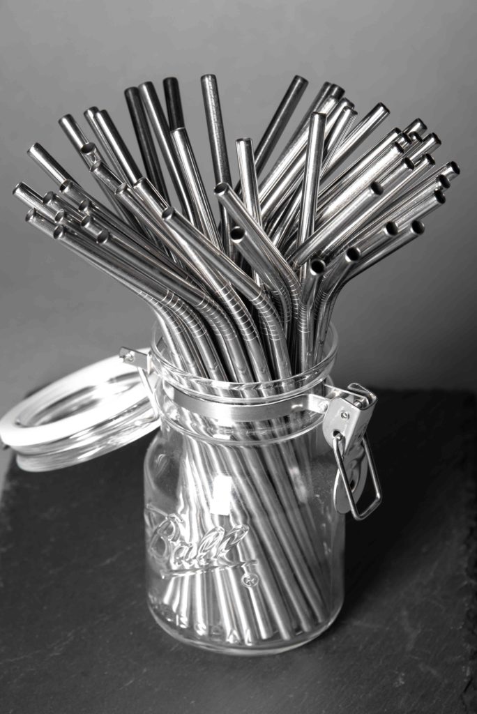 metallic plastic cutlery