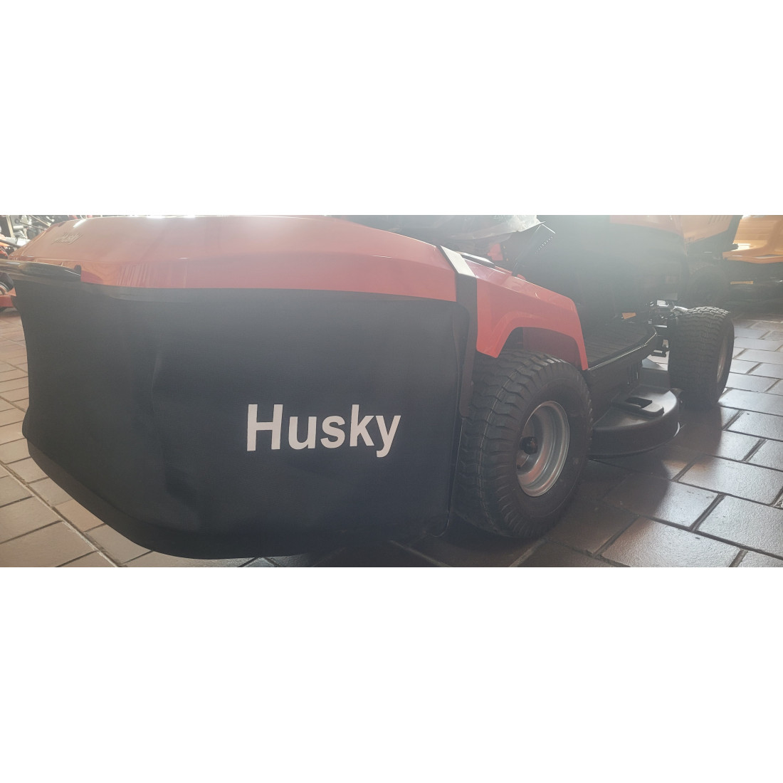 Husky 38? Lawn Tractor Mower Mt098 Rear Discharge - Image 2